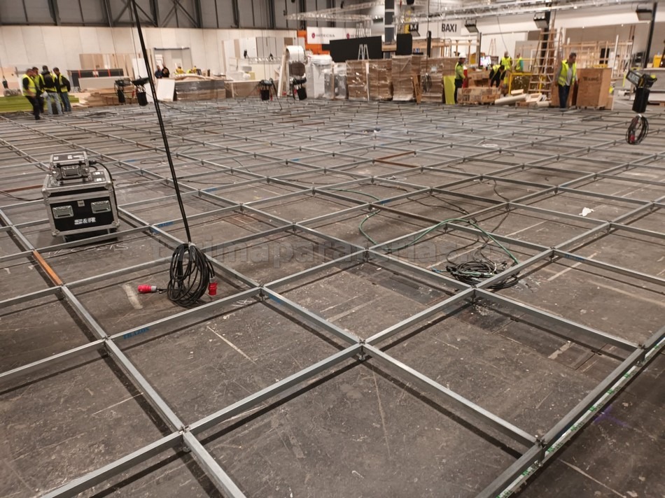 Tarimas desmontables para ferias 11